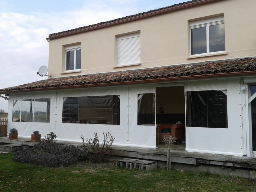 Bâches de fermeture de terrasse